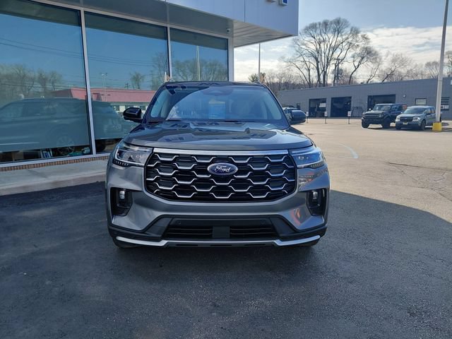 Certified 2025 Ford Explorer Platinum w/ LUX Leather Package AWD/4WD image 2
