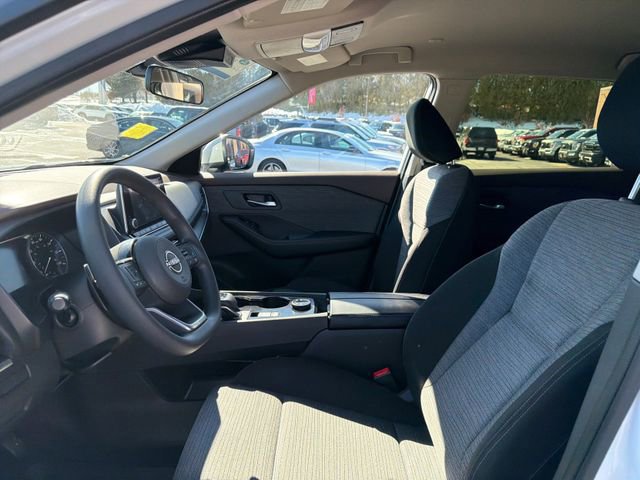 Used 2023 Nissan Rogue SV image 9