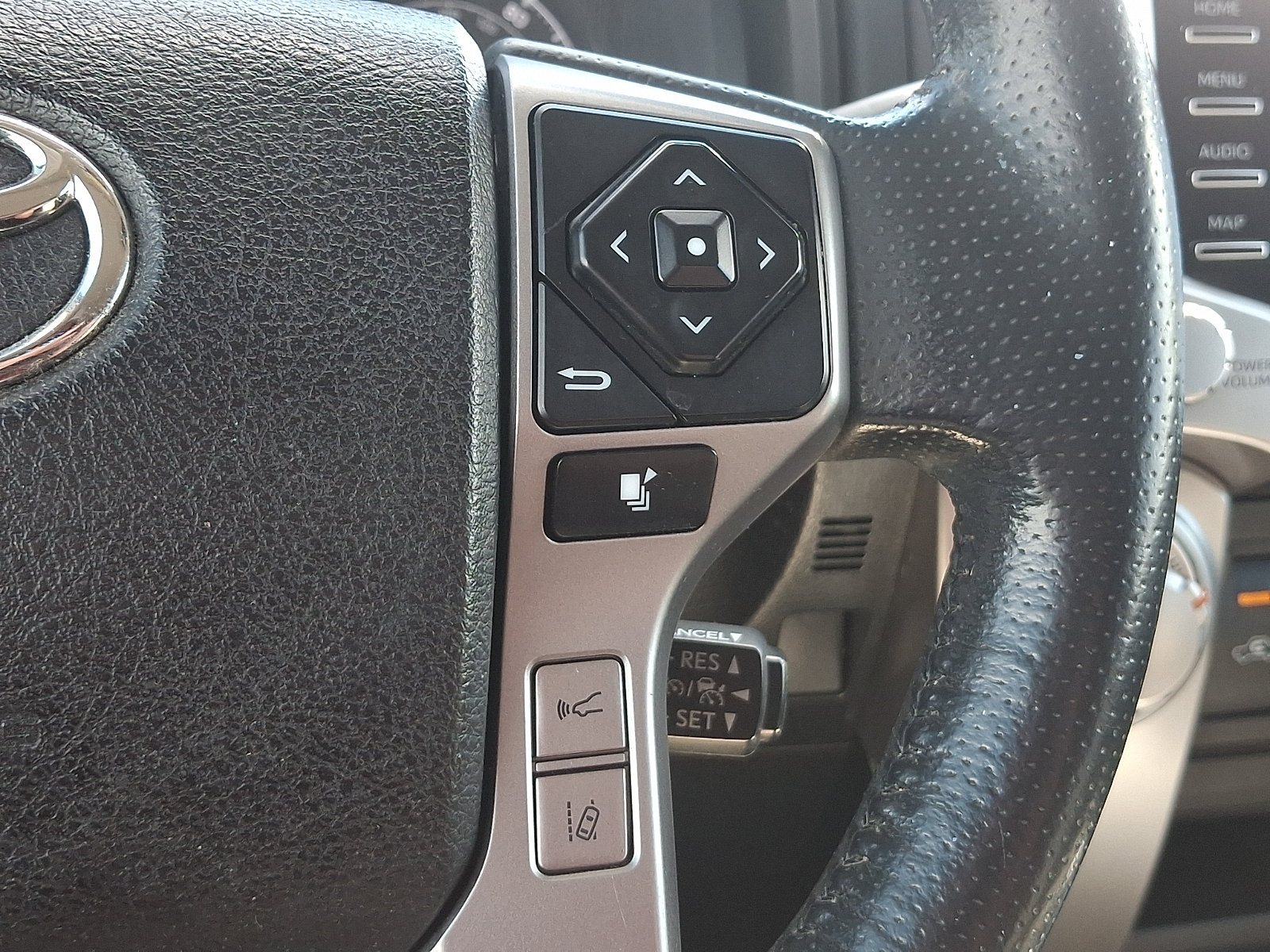 Used 2020 Toyota 4Runner SR5 w/ Wilderness Package AWD/4WD image 23