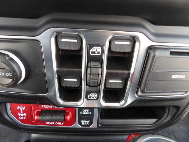 Used 2023 Jeep Gladiator Rubicon w/ Cold Weather Group AWD/4WD image 21