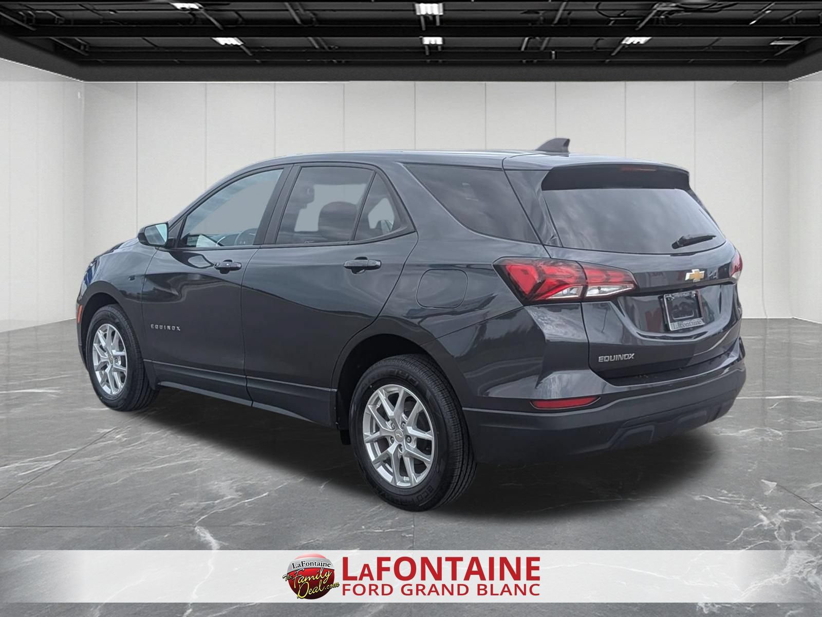 Used 2022 Chevrolet Equinox LS w/ LS Convenience Package FWD image 3