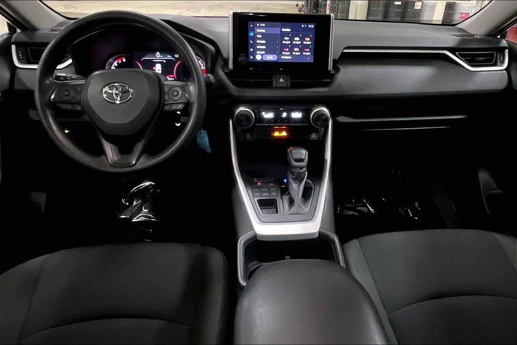 Used 2025 Toyota RAV4 LE AWD/4WD image 14