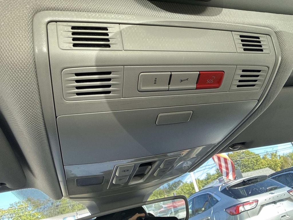 Used 2019 Volkswagen Jetta SEL FWD image 25