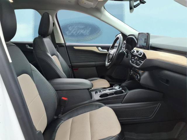 Certified 2022 Ford Escape Titanium w/ Titanium Elite Package AWD/4WD image 9
