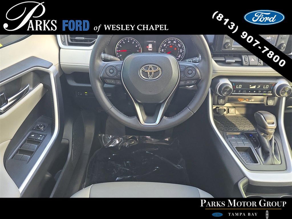 Used 2020 Toyota RAV4 XLE Premium image 12