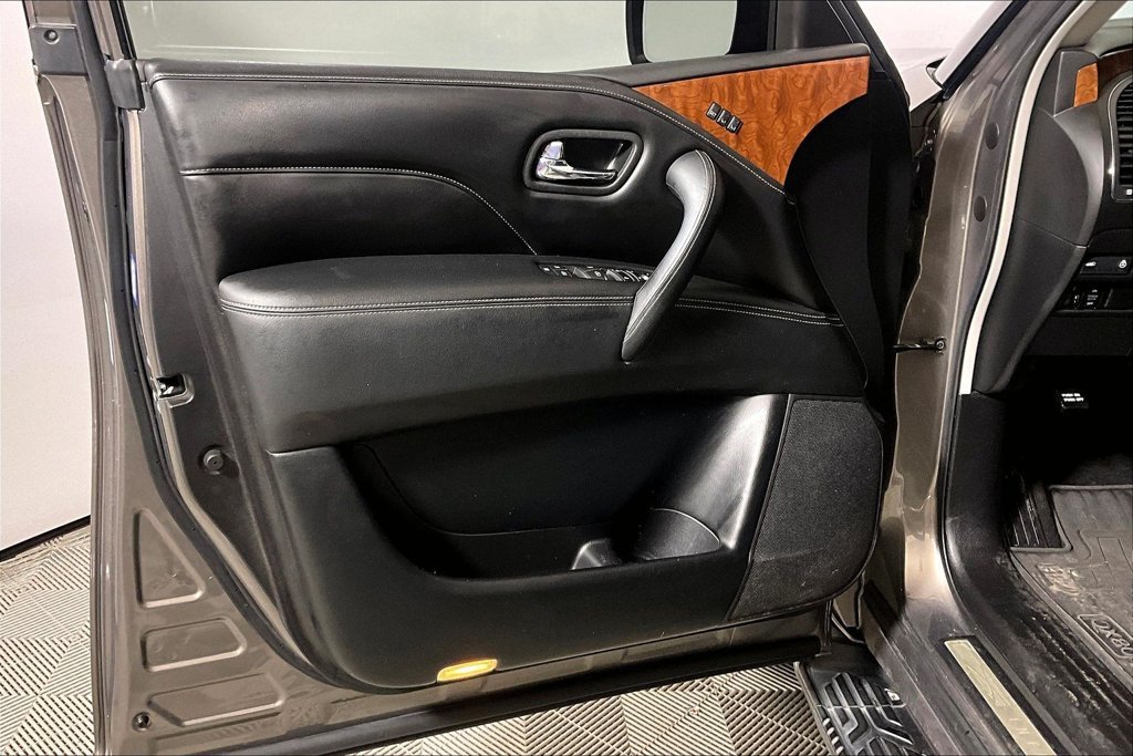 Used 2019 INFINITI QX80 Luxe AWD/4WD image 18
