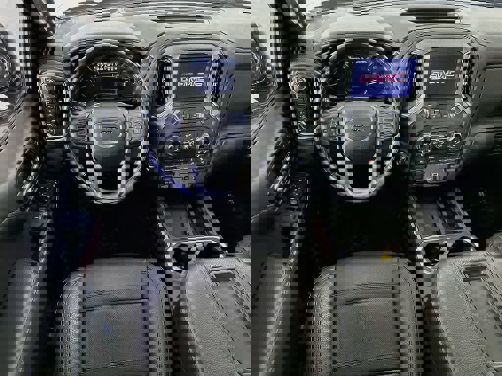 Used 2022 GMC Sierra 1500 Denali w/ Denali Premium Package image 13