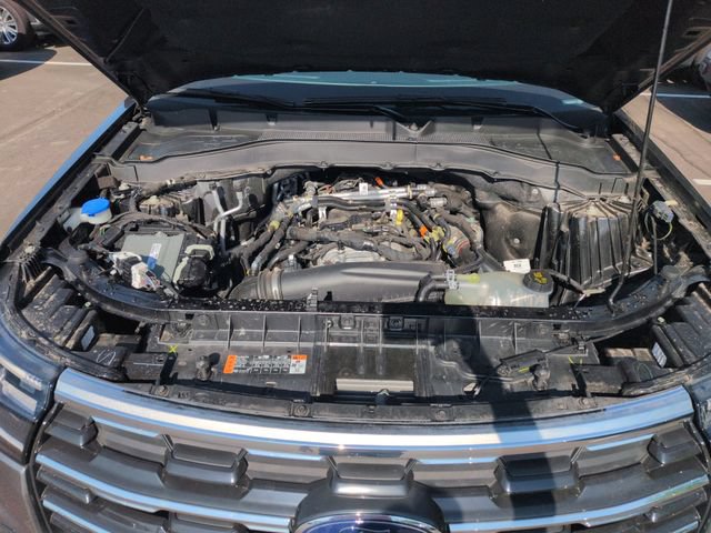Certified 2025 Ford Explorer Active AWD/4WD image 10