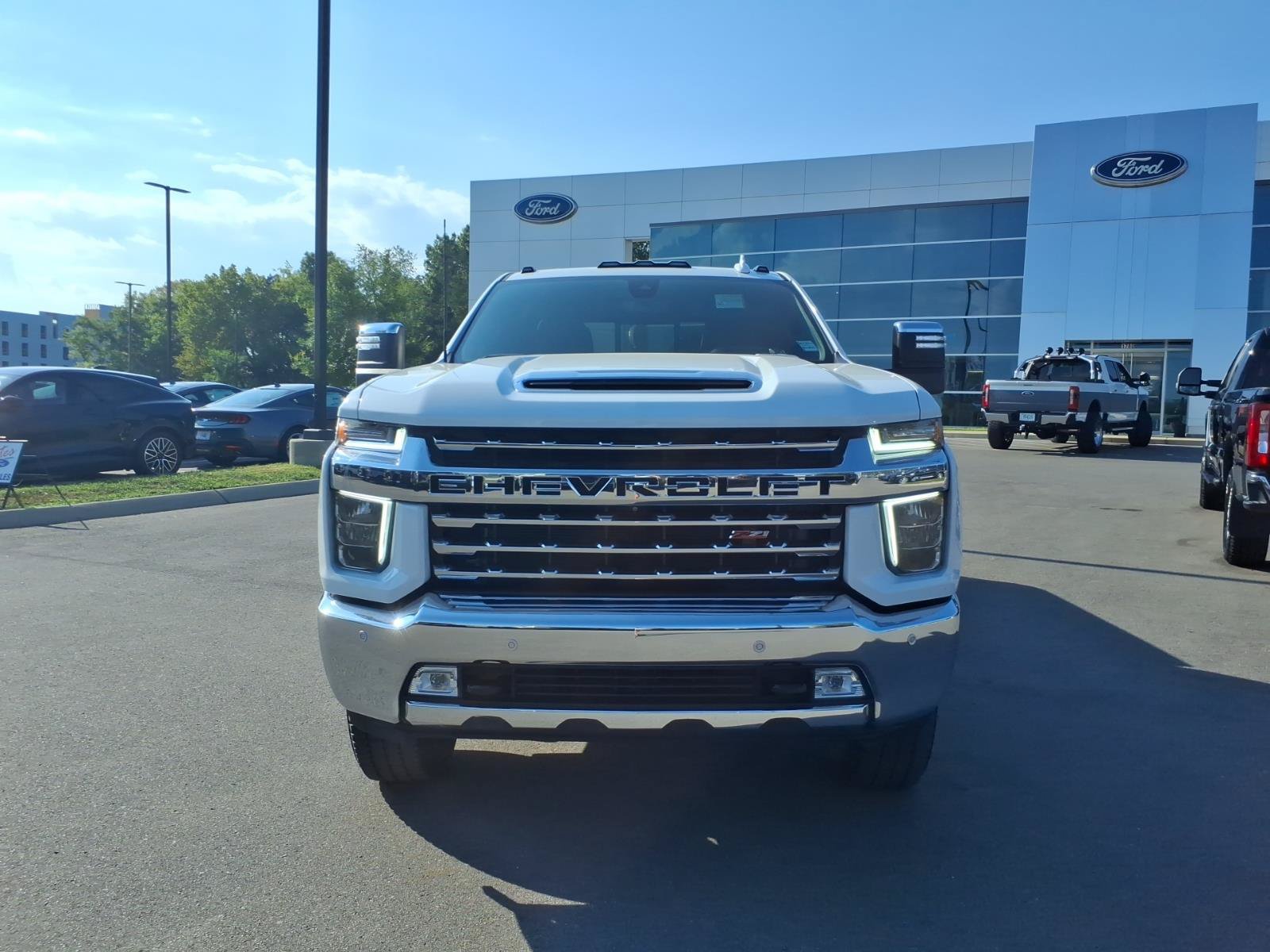 Used 2021 Chevrolet Silverado 2500 LTZ w/ LTZ Premium Package AWD/4WD image 8