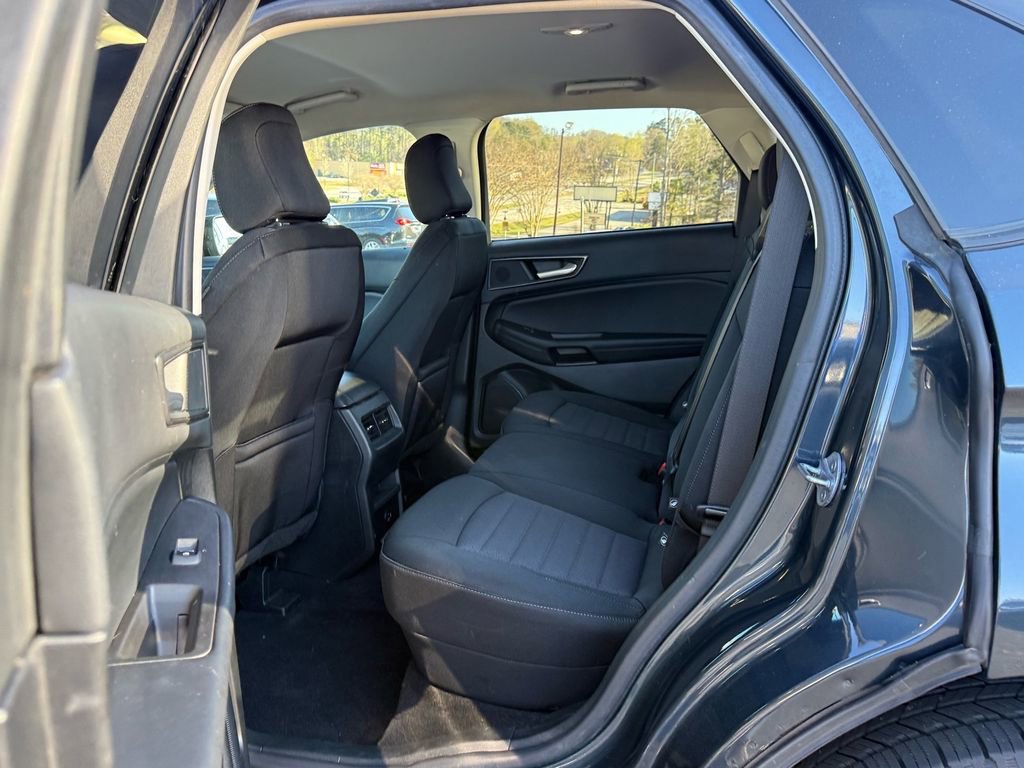 Certified 2022 Ford Edge SE w/ Black Appearance Package image 13