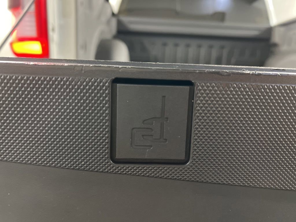 Certified 2022 Ford F150 Lariat w/ Equipment Group 502A High image 39