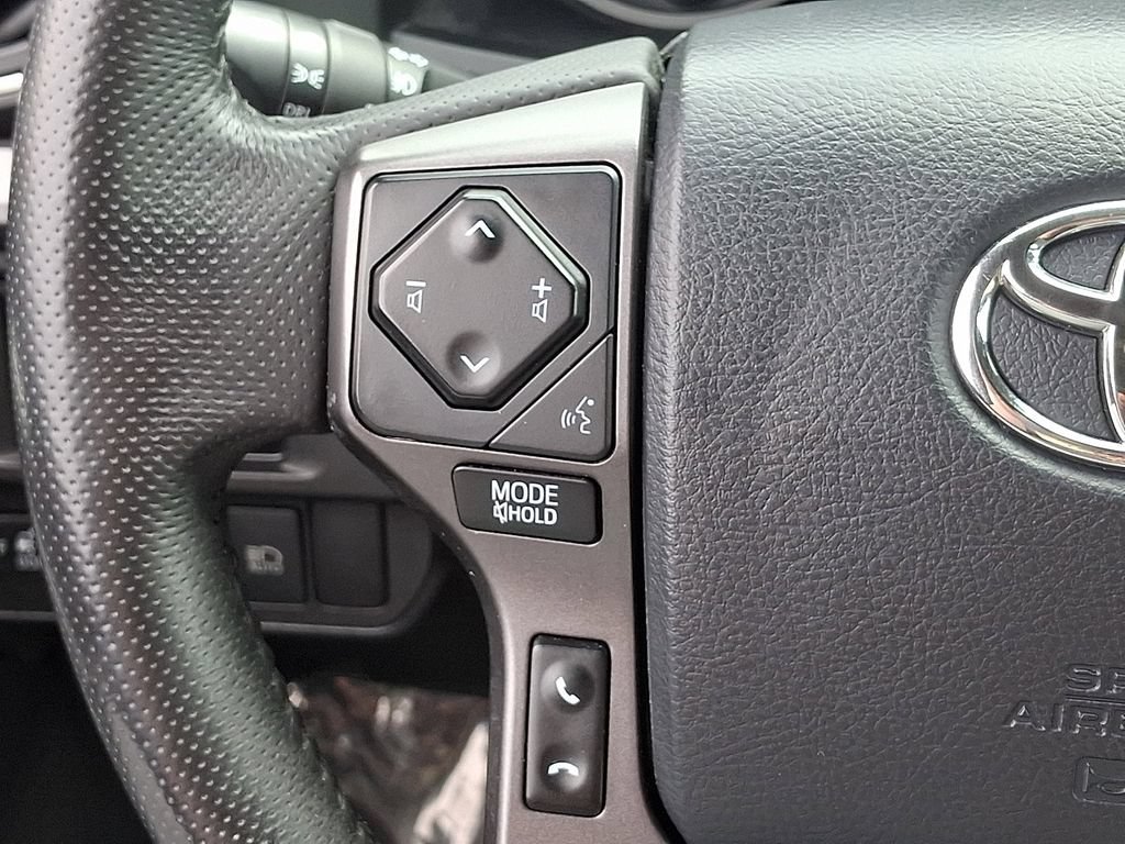Used 2019 Toyota Tacoma TRD Off-Road AWD/4WD image 21