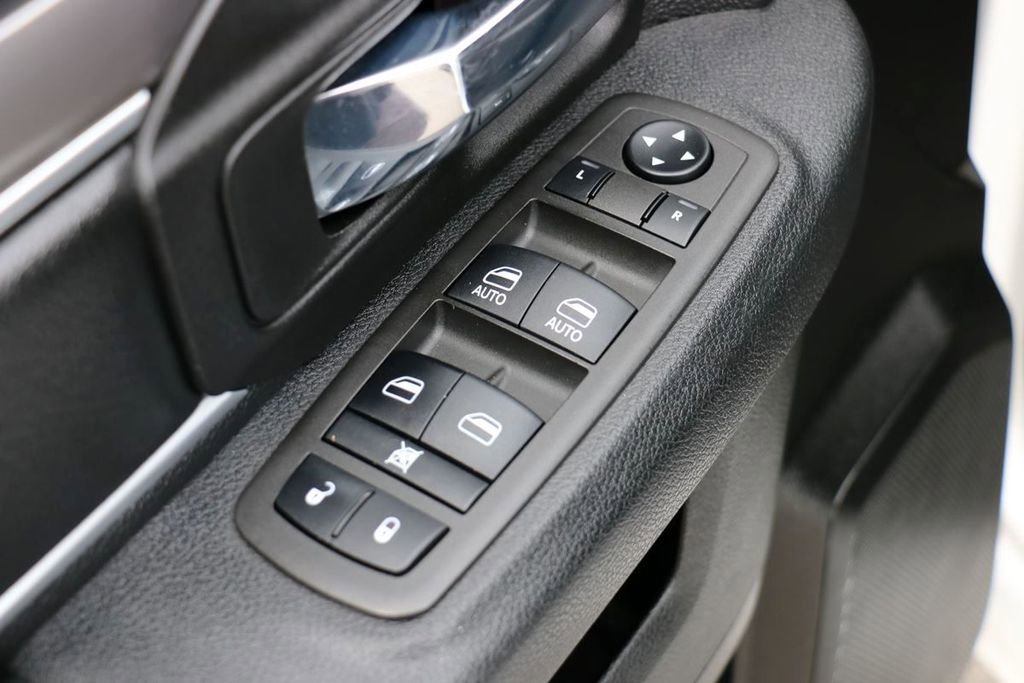 Used 2022 RAM 1500 Classic Warlock w/ Electronics Group image 12