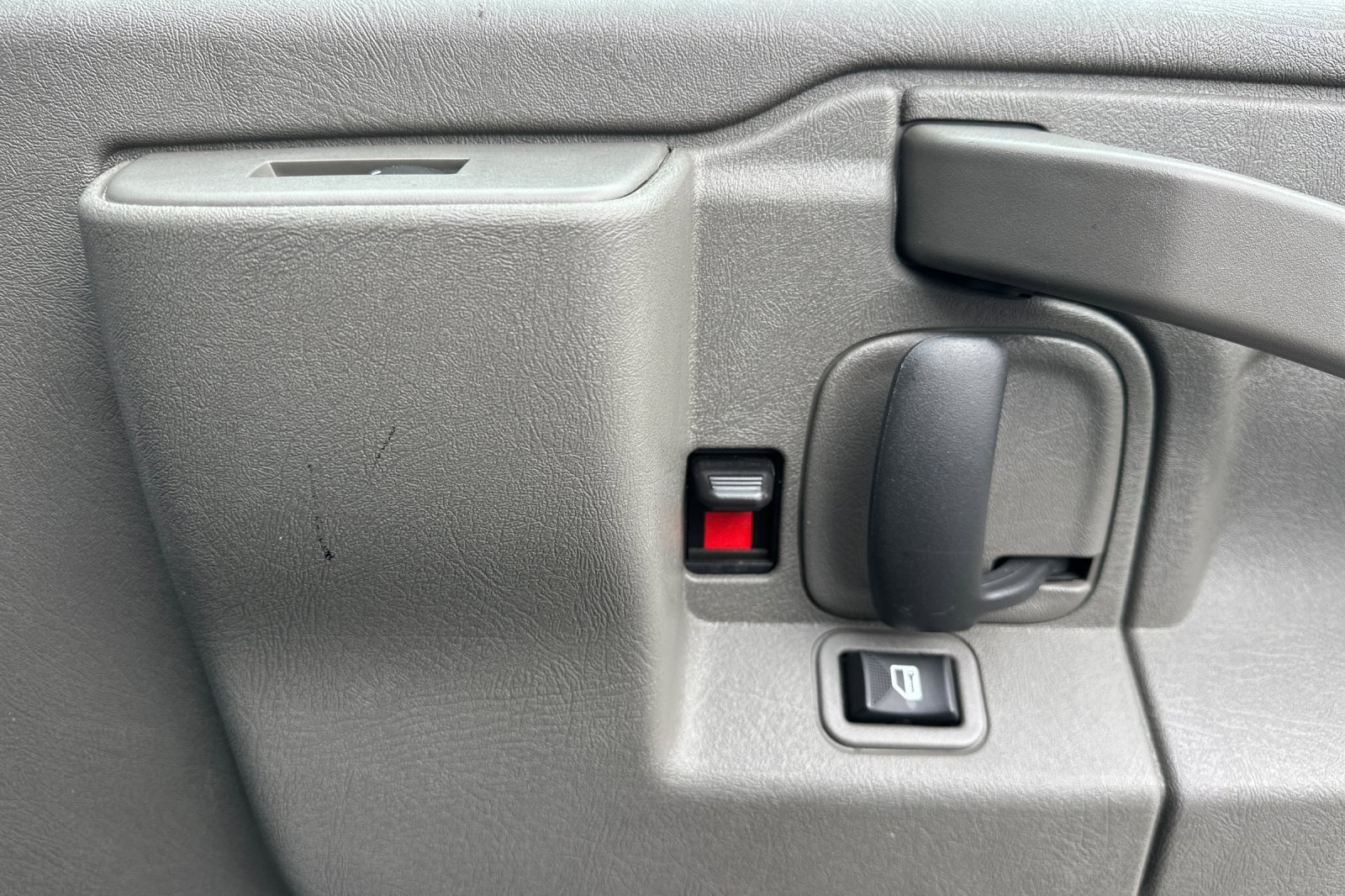 Used 2023 Chevrolet Express 2500 w/ Driver Convenience Package image 16