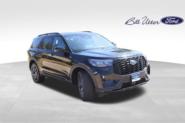 Certified 2026 Ford Explorer ST-Line w/ ST-Line Street Pack RWD image 3
