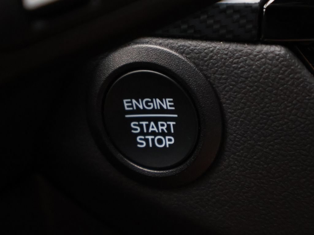 Certified 2025 Ford Escape ST-Line w/ Cold Weather Package AWD/4WD image 32