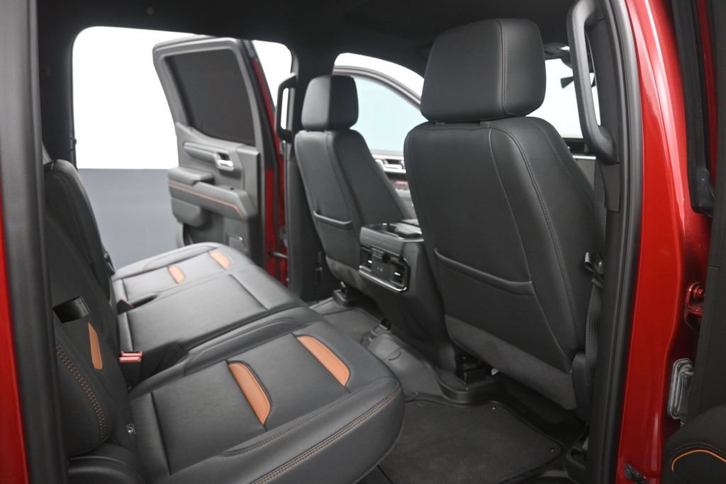 Used 2024 GMC Sierra 1500 AT4 w/ Technology Package AWD/4WD image 10