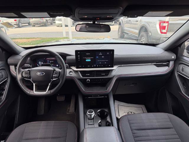 Certified 2025 Ford Explorer ST-Line w/ ST-Line Street Pack AWD/4WD image 15