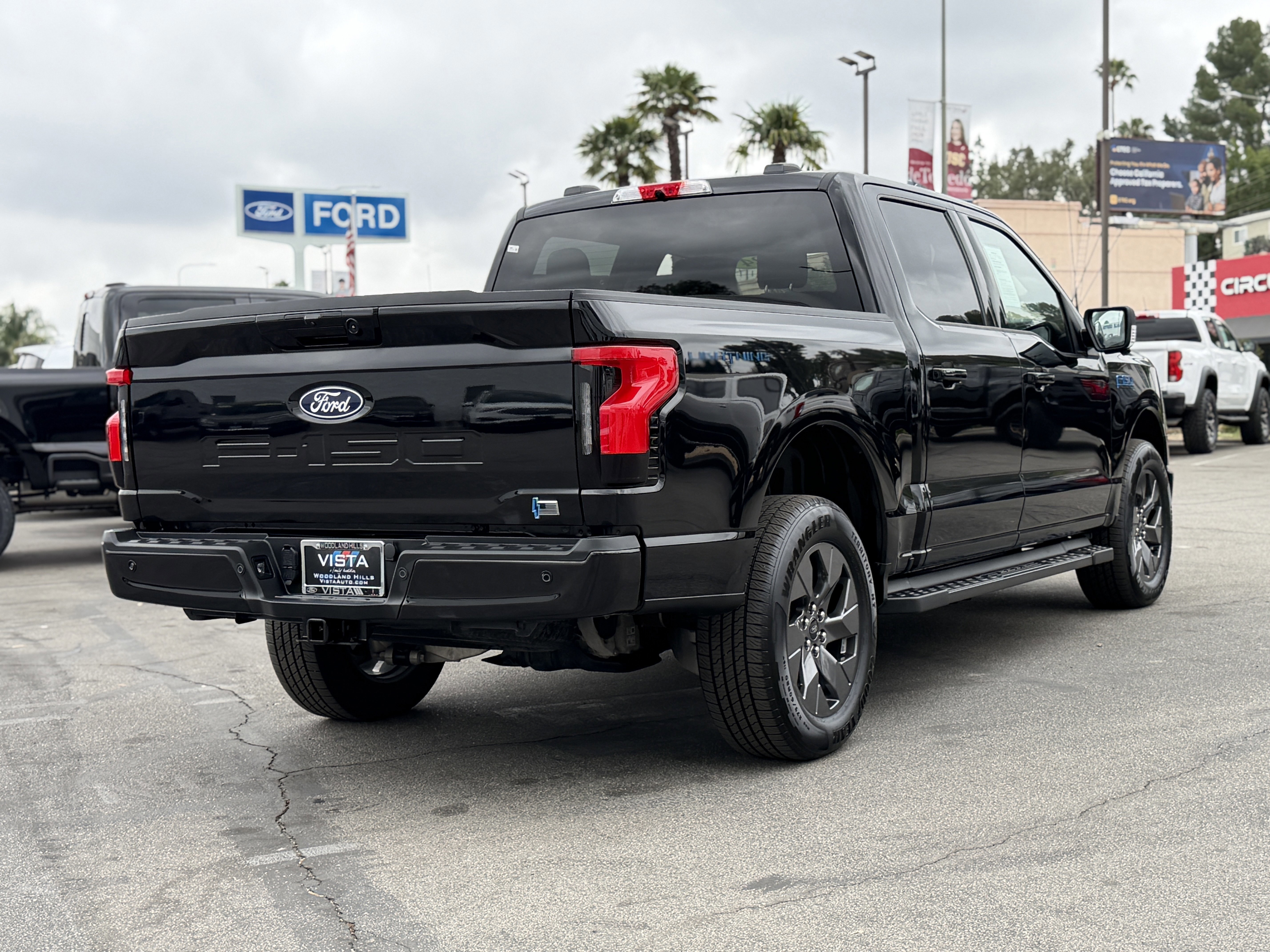 Certified 2024 Ford F150 Lightning Flash AWD/4WD image 5