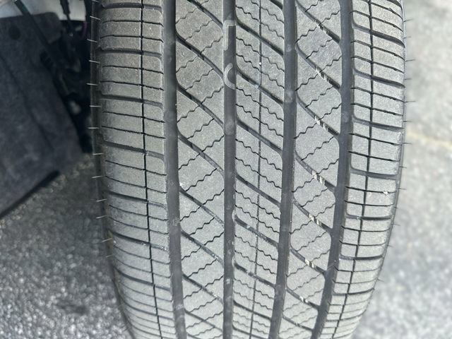 Used 2025 Nissan Pathfinder Platinum w/ Black Appearance Package image 11