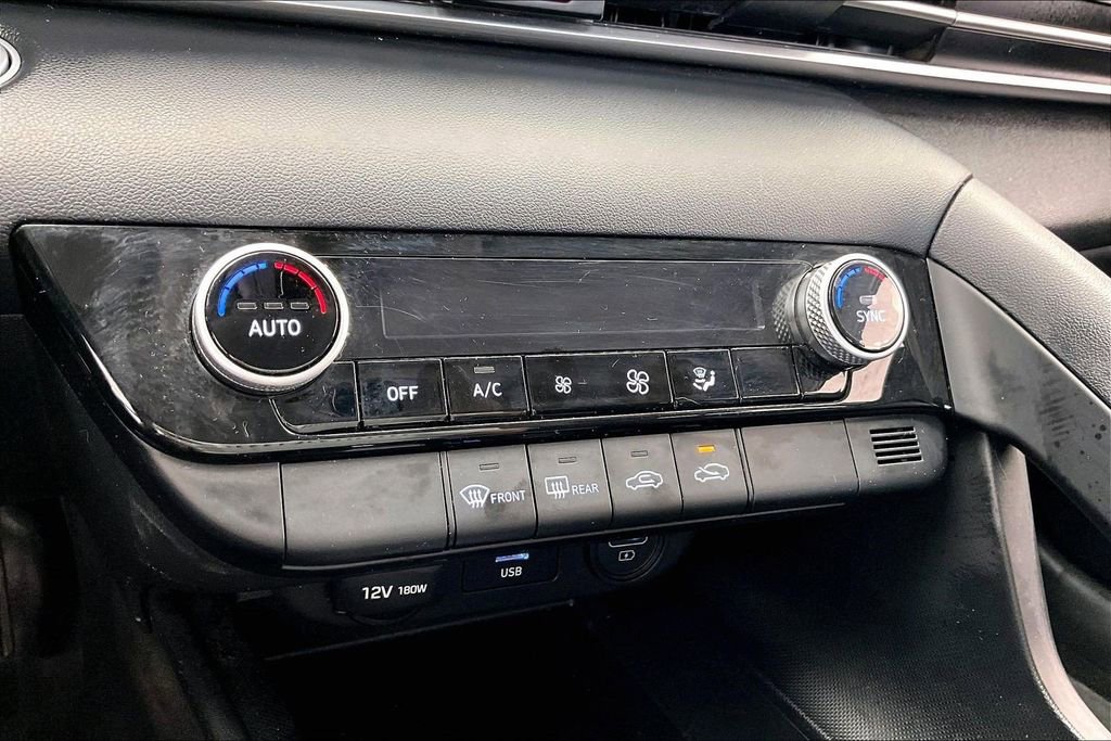 Used 2022 Hyundai Elantra SEL FWD image 31