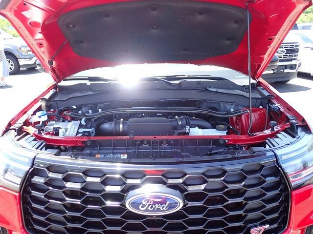 Certified 2025 Ford Explorer ST AWD/4WD image 15