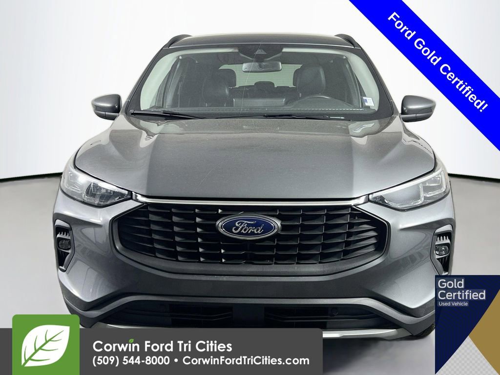 Certified 2025 Ford Escape Platinum AWD/4WD image 4