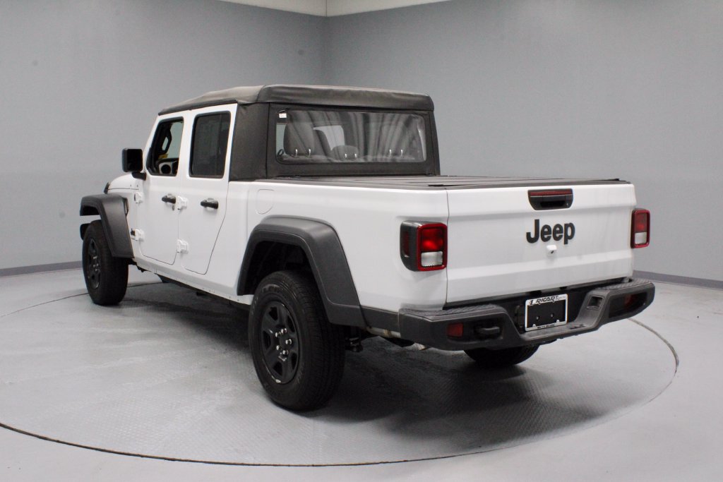 Used 2025 Jeep Gladiator Sport AWD/4WD image 8