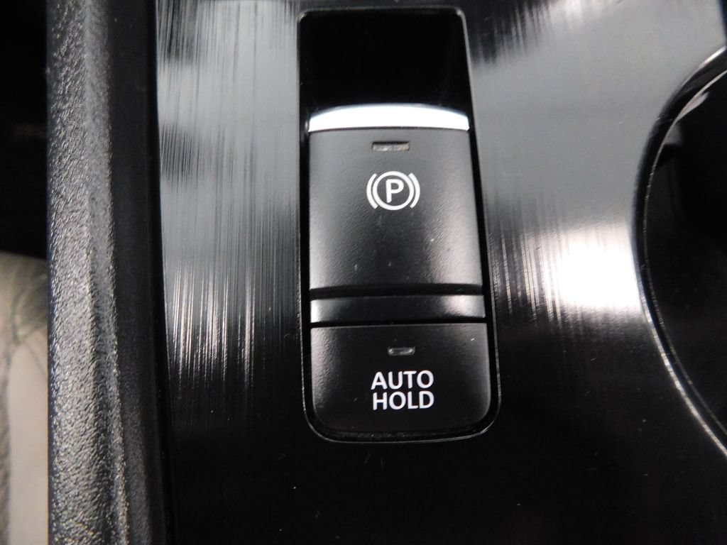 Used 2025 Nissan Rogue SV AWD/4WD image 32