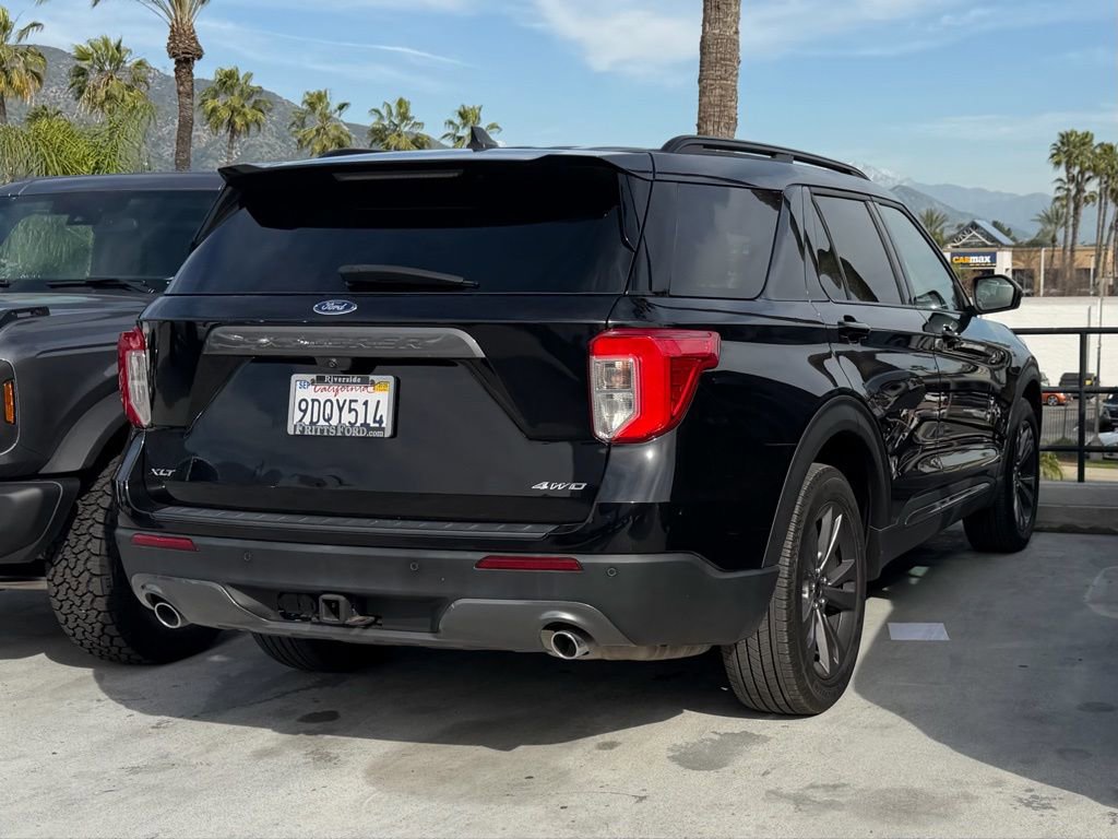 Certified 2022 Ford Explorer XLT w/ Equipment Group 202A image 5