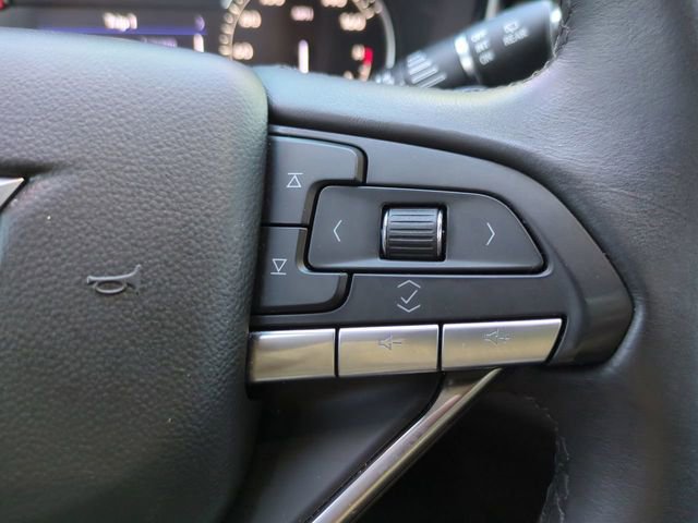 Used 2025 Cadillac XT6 Luxury image 28