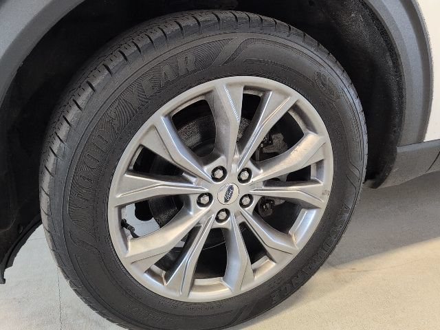 Certified 2022 Ford Explorer Limited AWD/4WD image 9