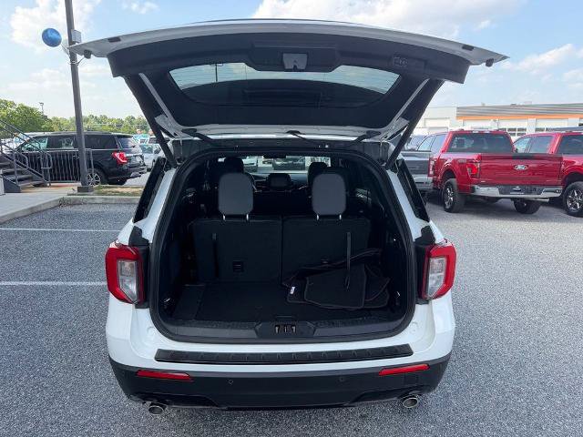 Certified 2023 Ford Explorer ST-Line AWD/4WD image 9