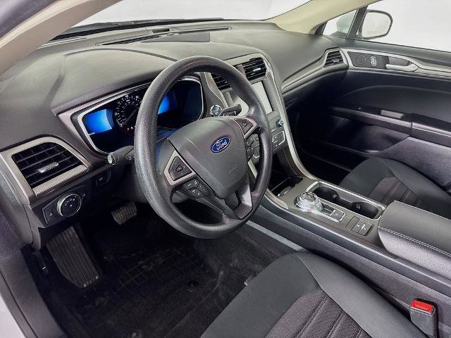 Certified 2020 Ford Fusion SE FWD image 9