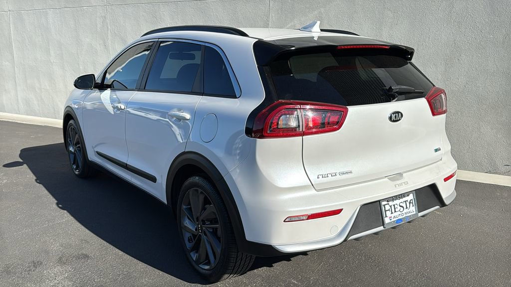 Used 2017 Kia Niro EX image 4