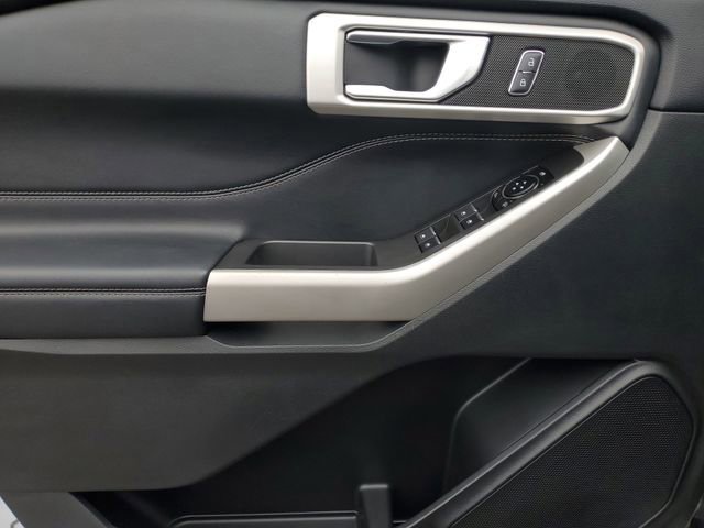 Certified 2023 Ford Explorer XLT w/ Equipment Group 202A image 7