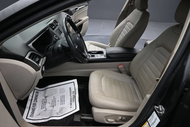 Certified 2017 Ford Fusion SE FWD image 14