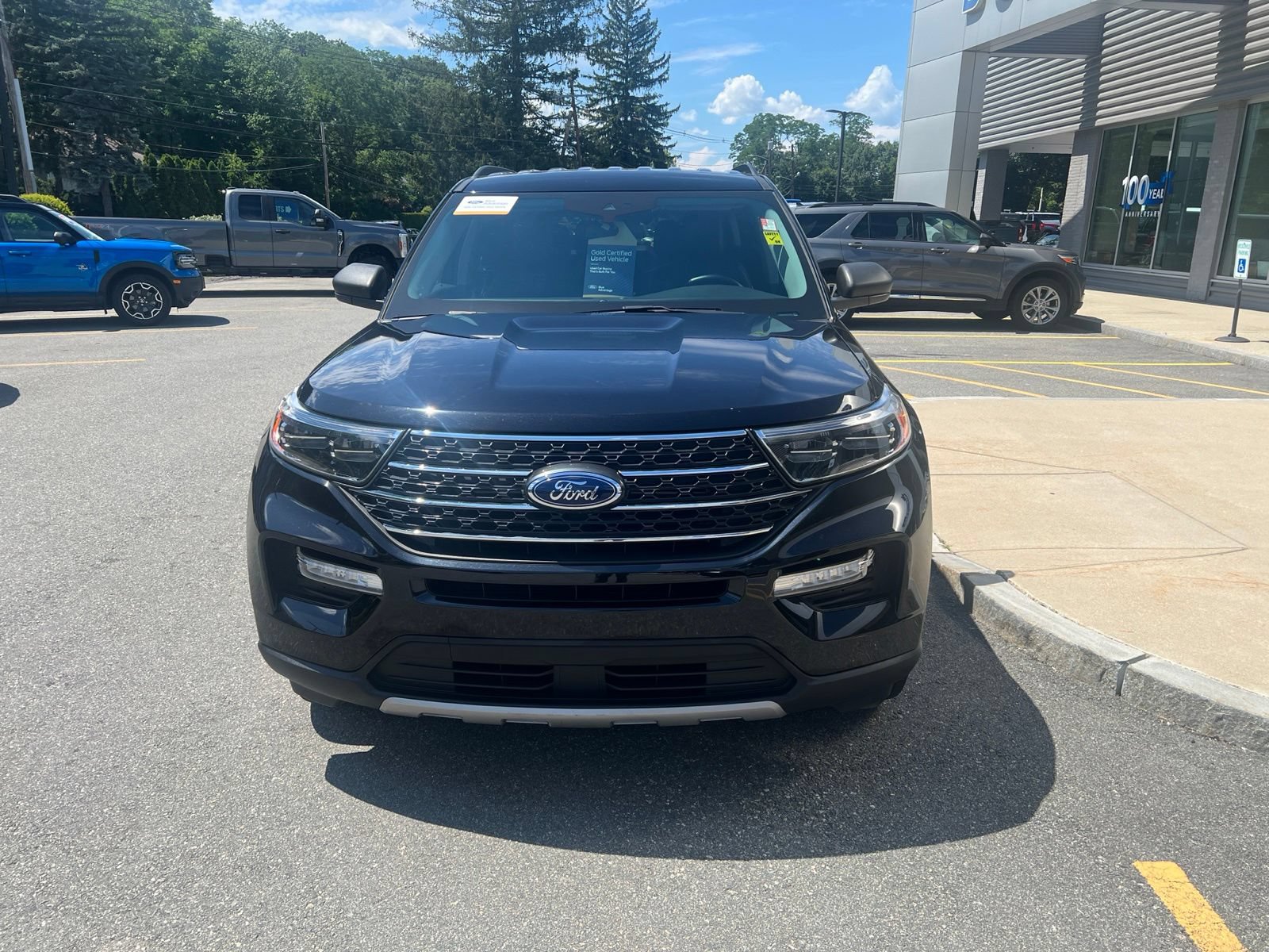 Certified 2023 Ford Explorer XLT w/ Equipment Group 202A AWD/4WD image 2
