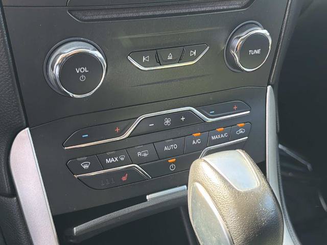 Certified 2018 Ford Edge SEL FWD image 28