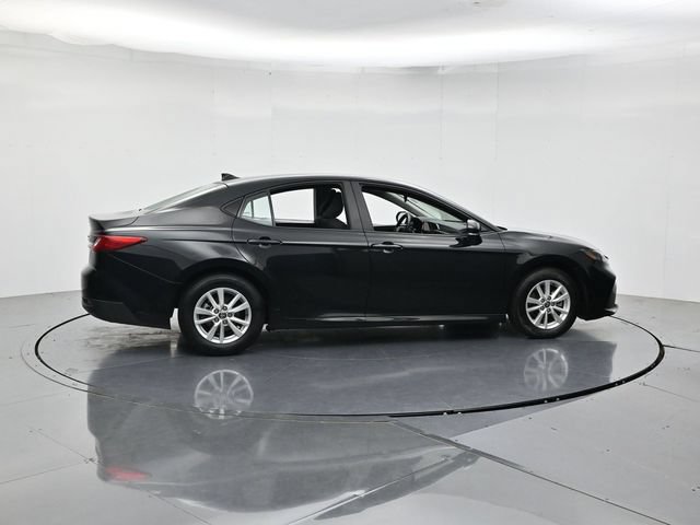Used 2025 Toyota Camry LE FWD image 2