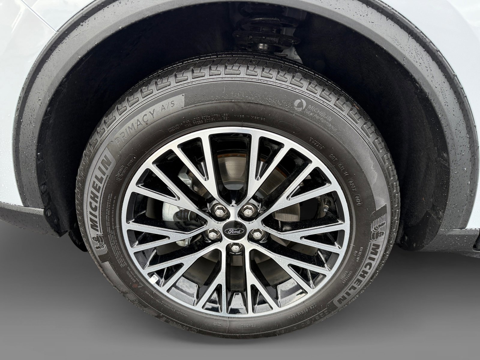 Certified 2025 Ford Escape SE image 9