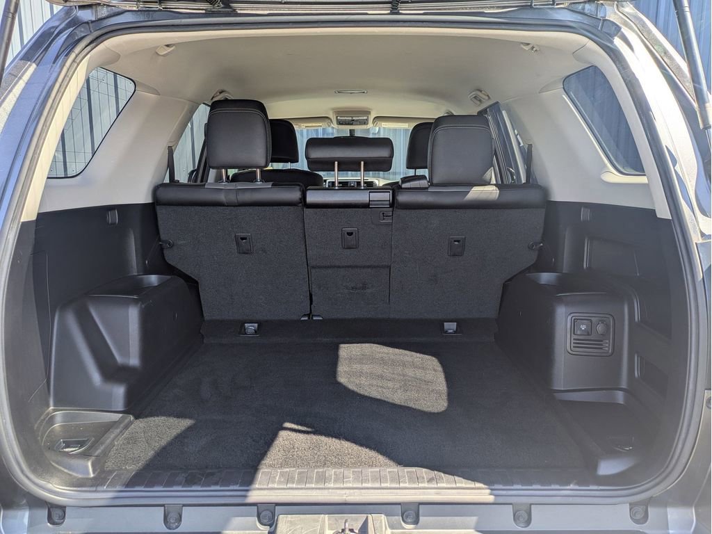 Used 2019 Toyota 4Runner SR5 Premium RWD image 9