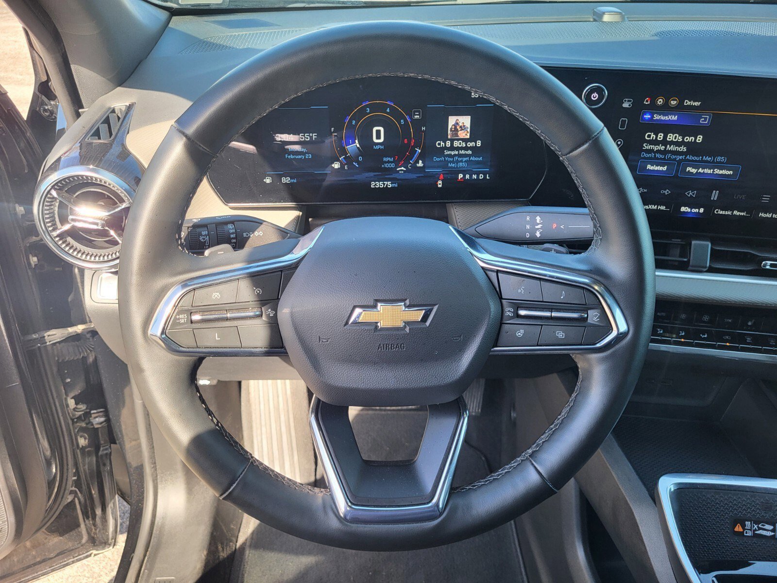 Used 2025 Chevrolet Equinox LT w/ Convenience Package II image 26