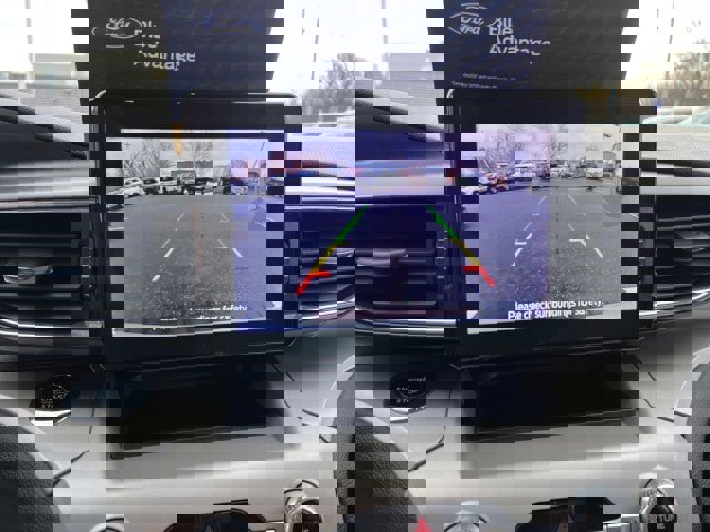 Certified 2022 Ford Explorer XLT w/ Equipment Group 202A image 21