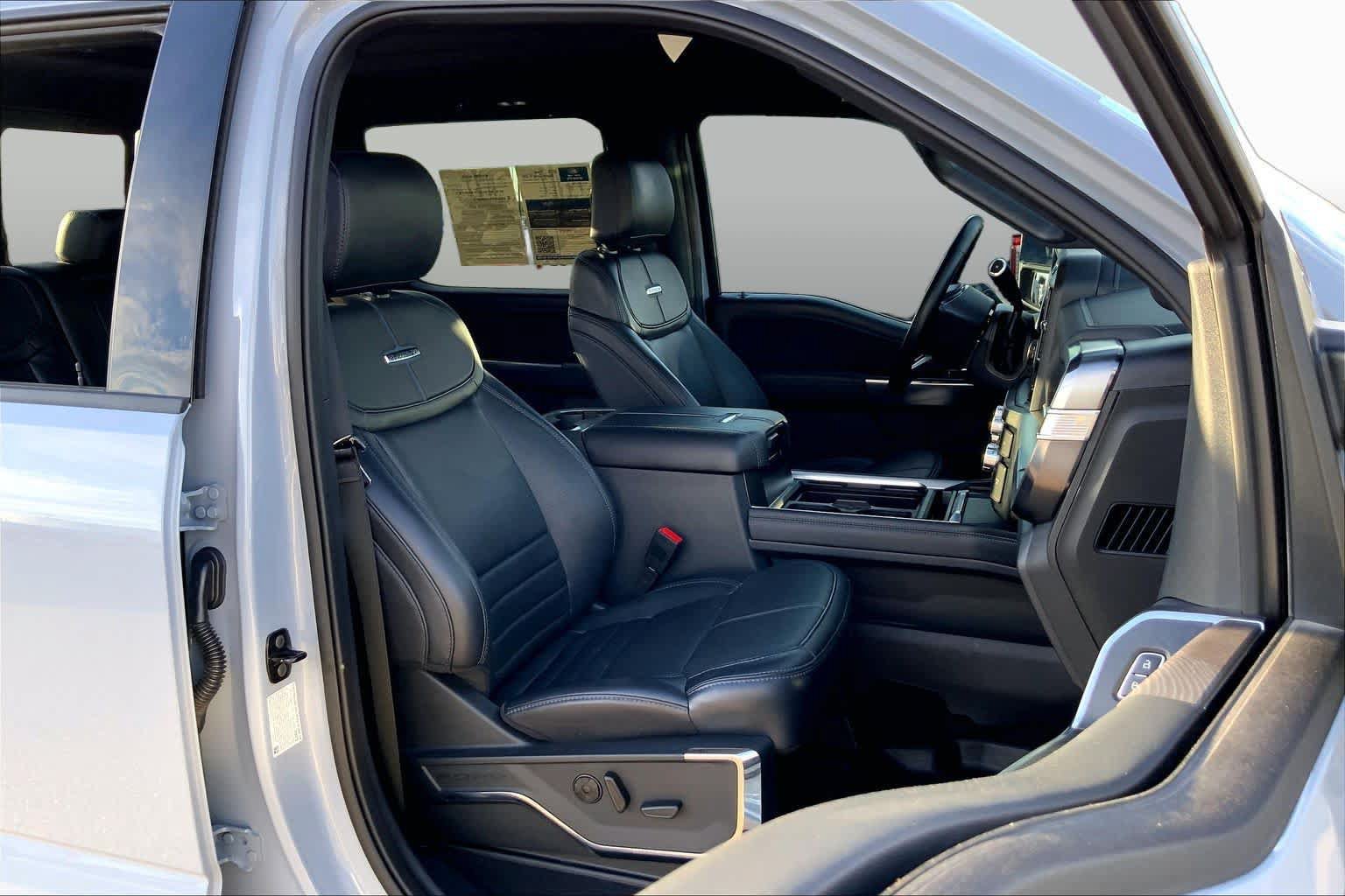 Certified 2025 Ford F250 Platinum AWD/4WD image 9