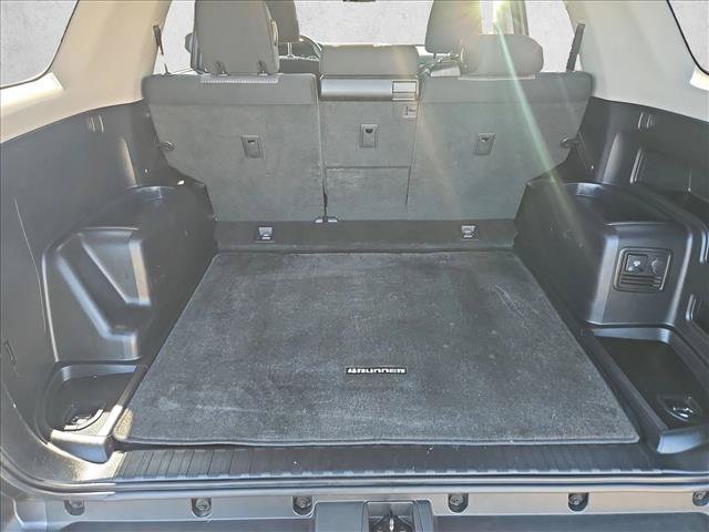 Used 2018 Toyota 4Runner SR5 AWD/4WD image 6