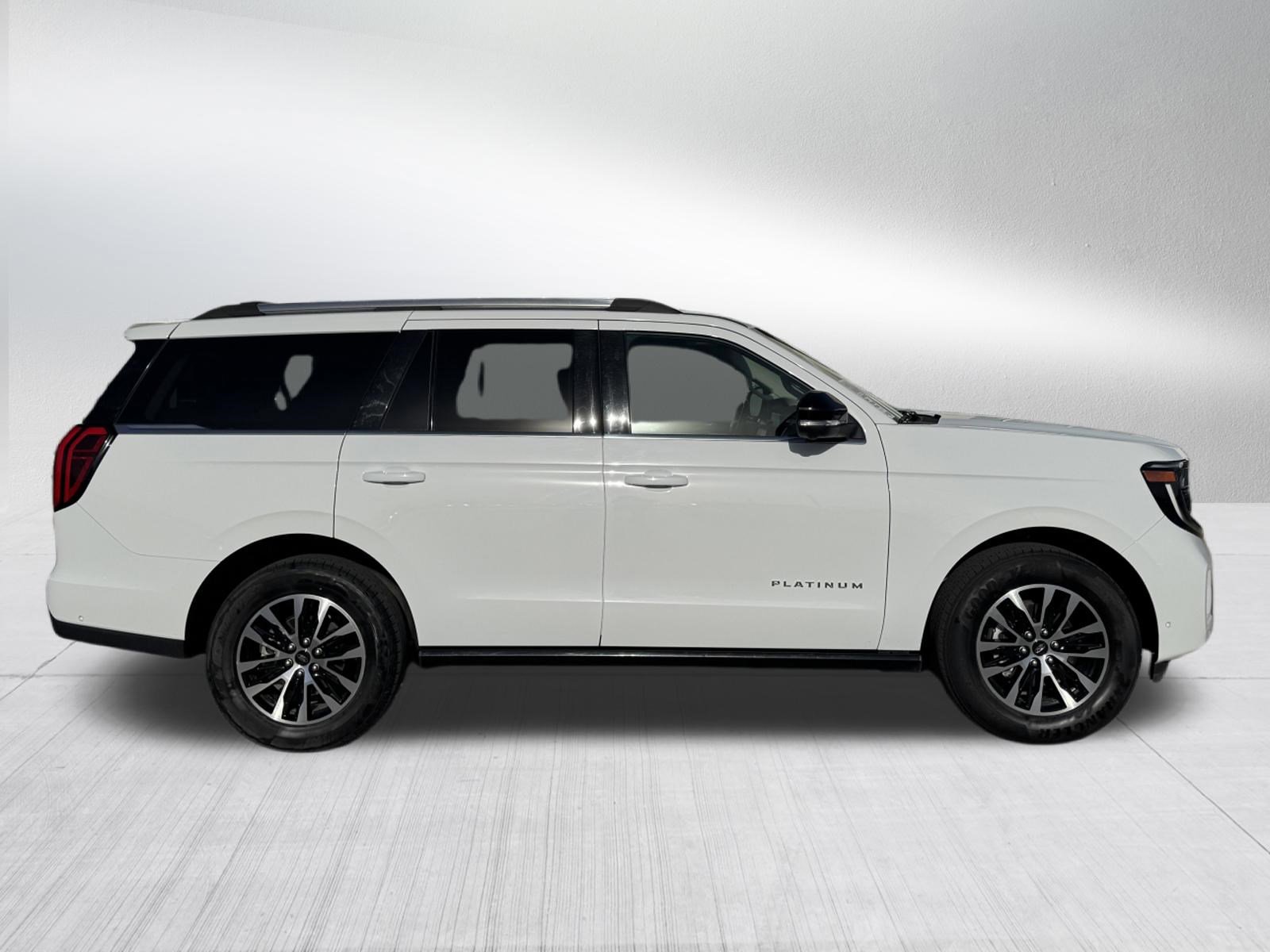 Certified 2025 Ford Expedition Platinum AWD/4WD image 8
