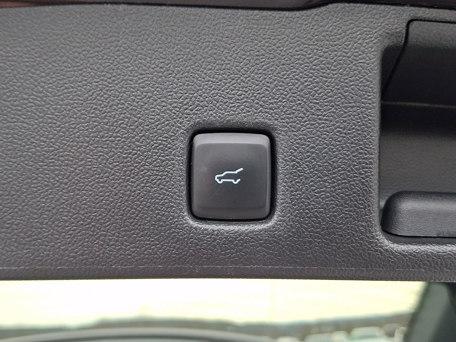 Certified 2023 Ford Escape Active AWD/4WD image 30