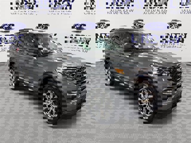 Certified 2023 Ford Explorer XLT w/ Equipment Group 202A image 1