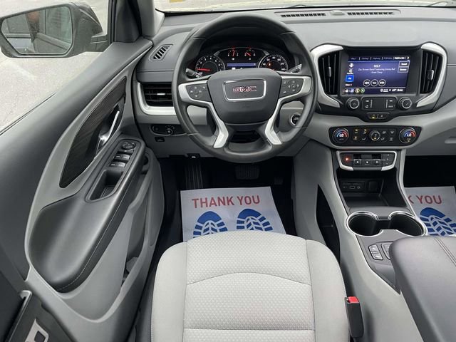 Used 2024 GMC Terrain SLE w/ Driver Convenience Package image 12